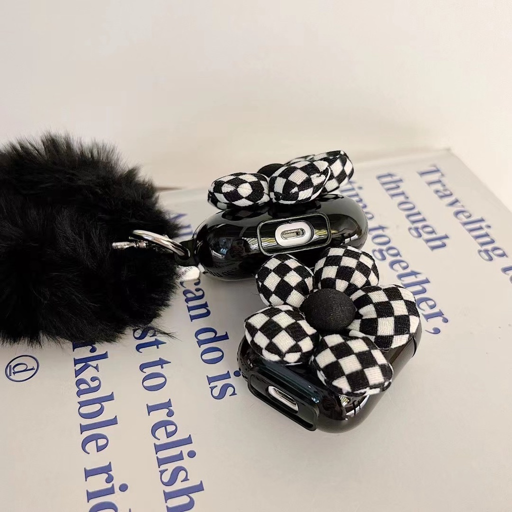 Vỏ tpu mềm hoạt hình caro hoa đen có dây gắn lông thích hợp chhộp tai nghe Bluetooth airpods 1/2 pro airpods 3