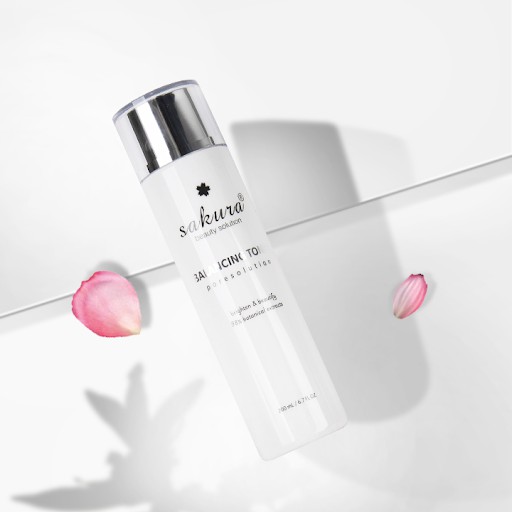 Nước Cân Bằng Da Sakura Balancing Toner 200ml