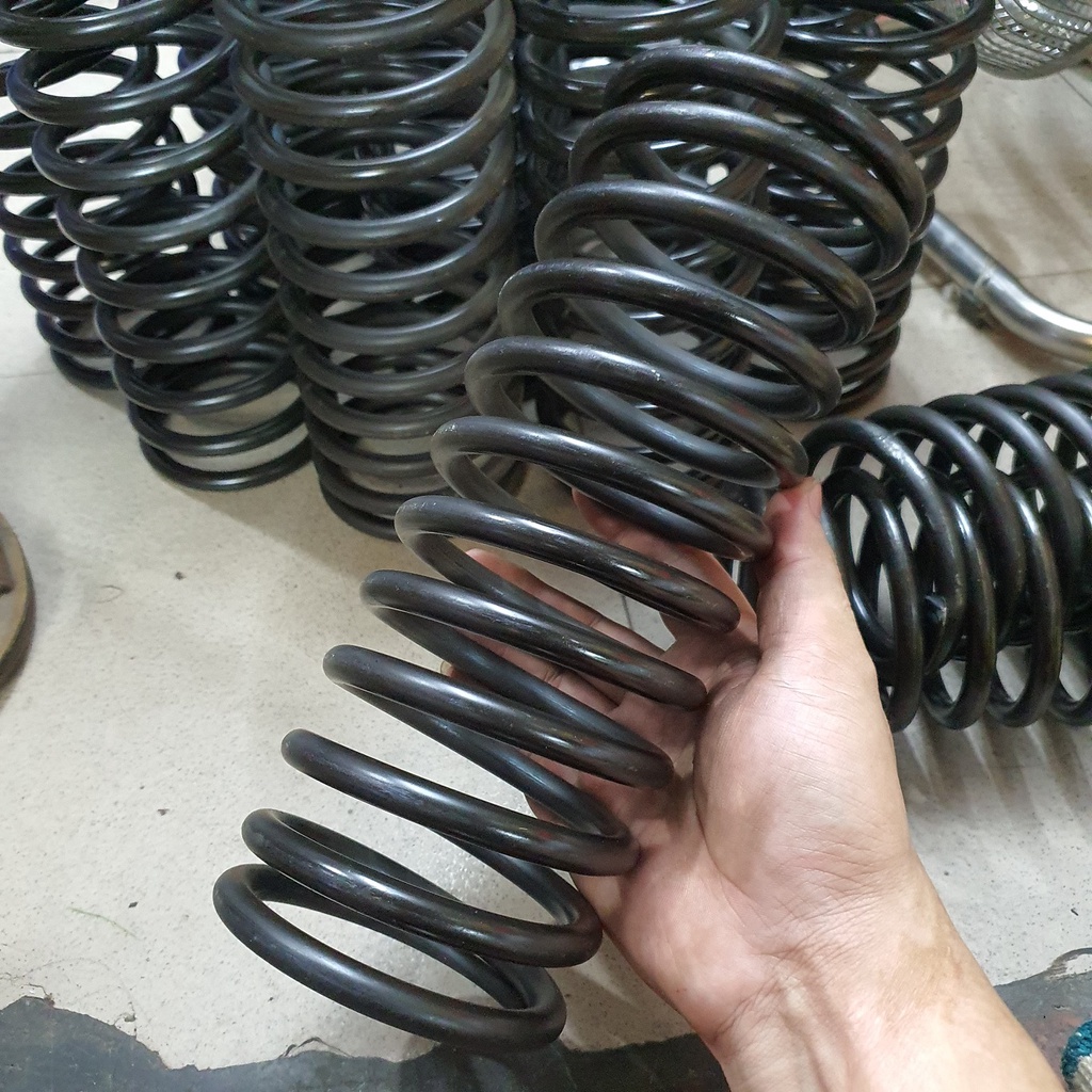 Lò xo đẩy, đường kính ngoài 100mm, thép 10mm, chiều dài 250mm