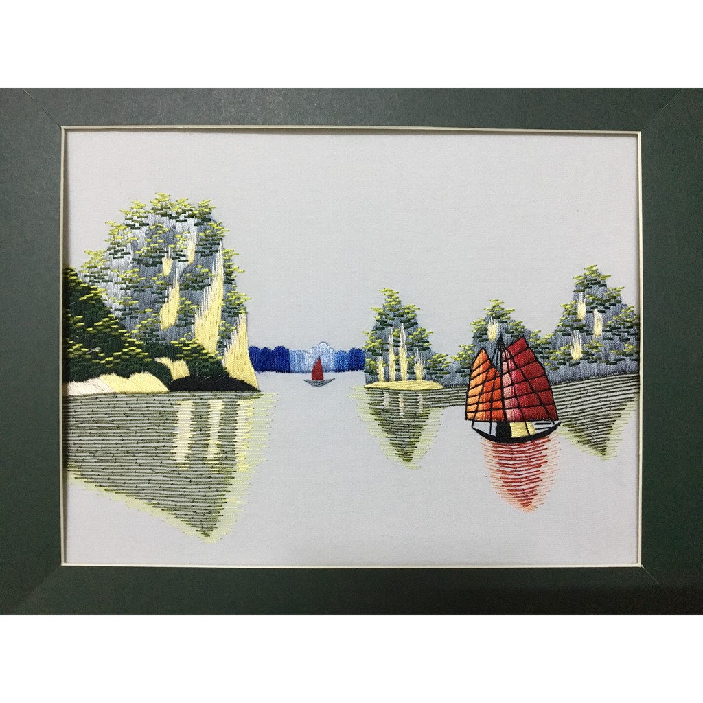 Tranh thêu tay 25 X 30cm Vịnh Hạ Long VHL004