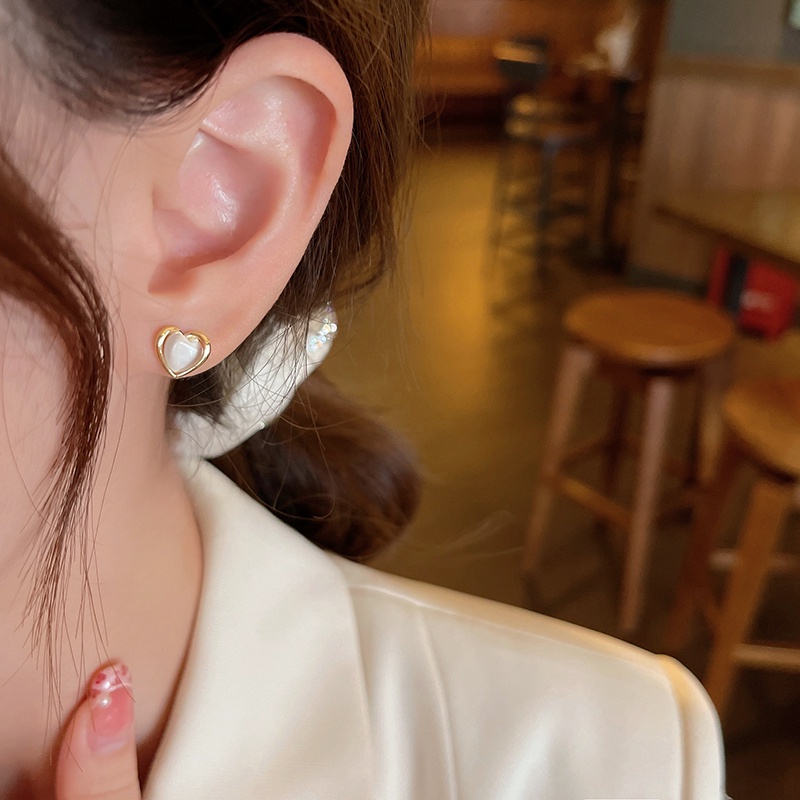 Set 3 Đôi Bông Tai Hình Trái Tim Đính Đá Dễ Thương