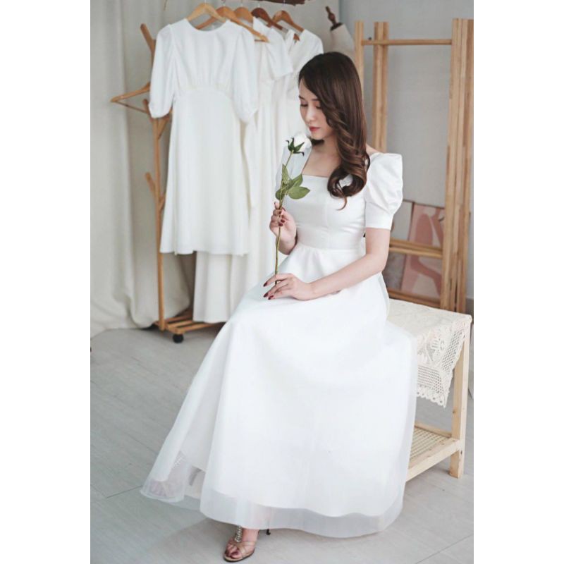 Đầm trắng công chúa maxi tay phồng cổ vuông Bunnia