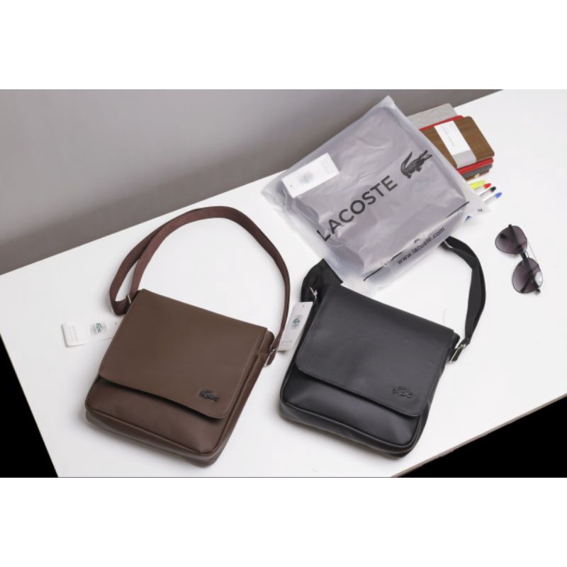 Túi đeo chéo Men's Classic Petit Piqué Flap Bag thiết kế đơn giản 2 ngăn tiện lợi phù hợp đi học, làm việc