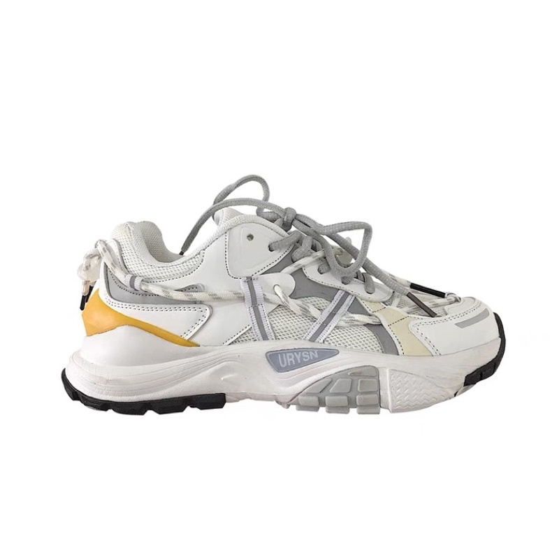 Giày chính hãng nội địa