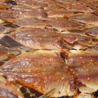 Cá chỉ vàng khô