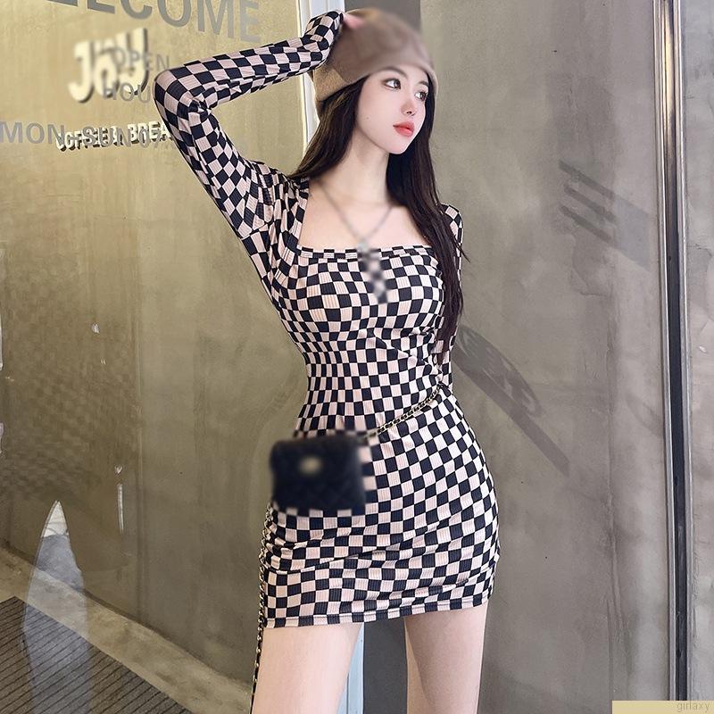 Váy body tay dài cổ vuông họa tiết caro phong cách Hàn Quốc