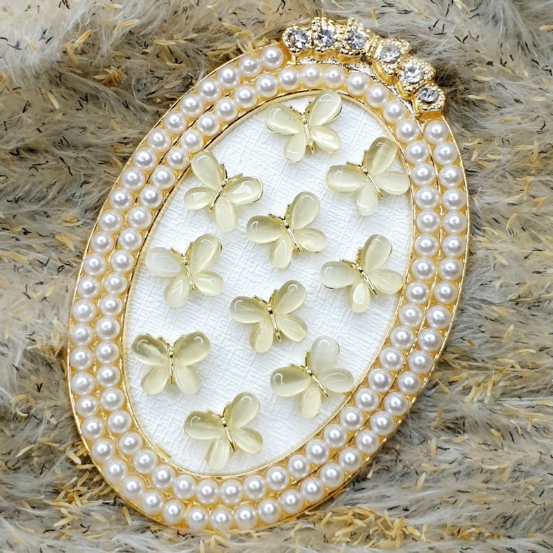Charm gắn móng