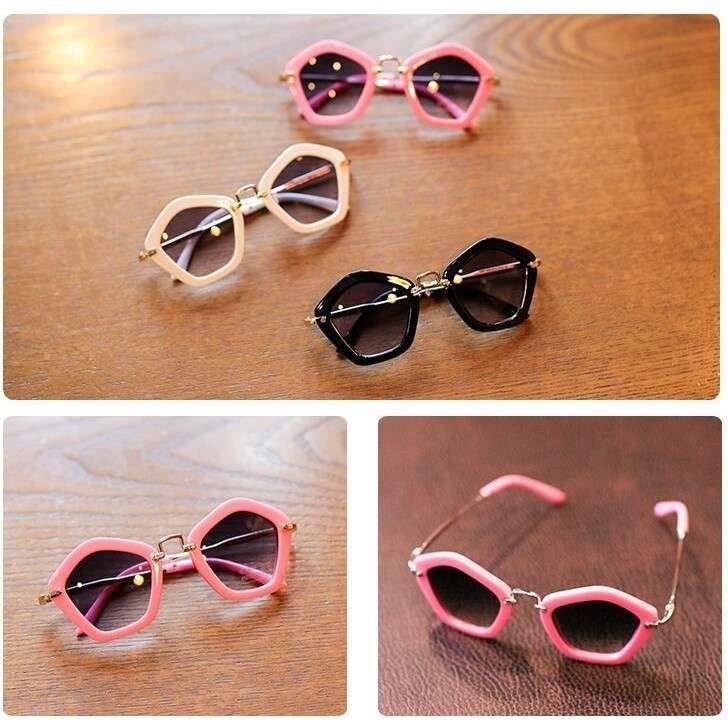 Kính mát tròng ngũ giác sành điệu dành cho bé yêu