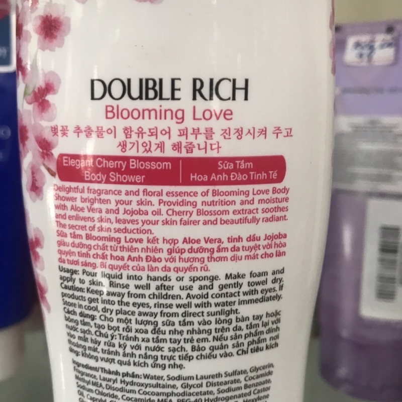 Sữa tắm hoa anh đào Double Rich Blooming Love 200g