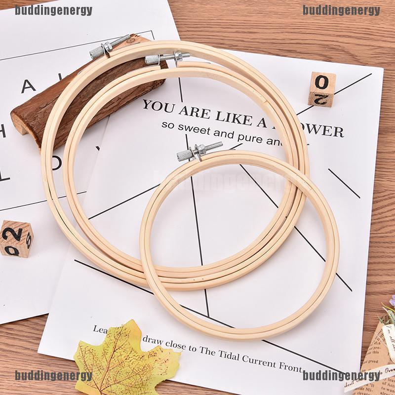 Khung Thêu Hình Tròn Bằng Gỗ