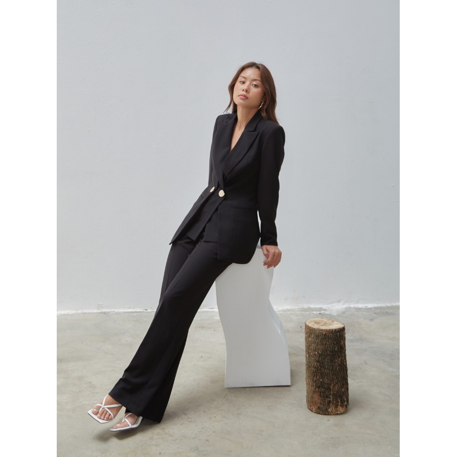 COCO SIN - Áo Vest Đen Nút Gold | BigBuy360 - bigbuy360.vn