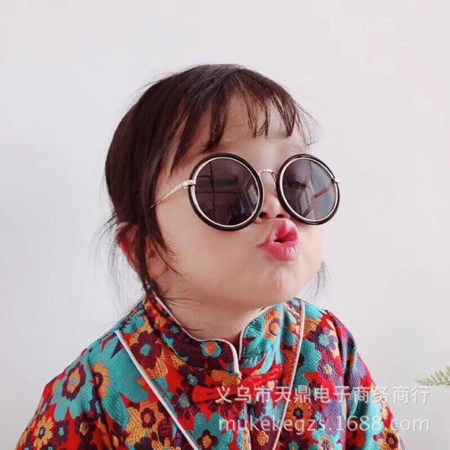 Kính trẻ em