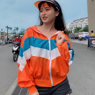 Áo khoác dù - siêu mẫu độc quyền