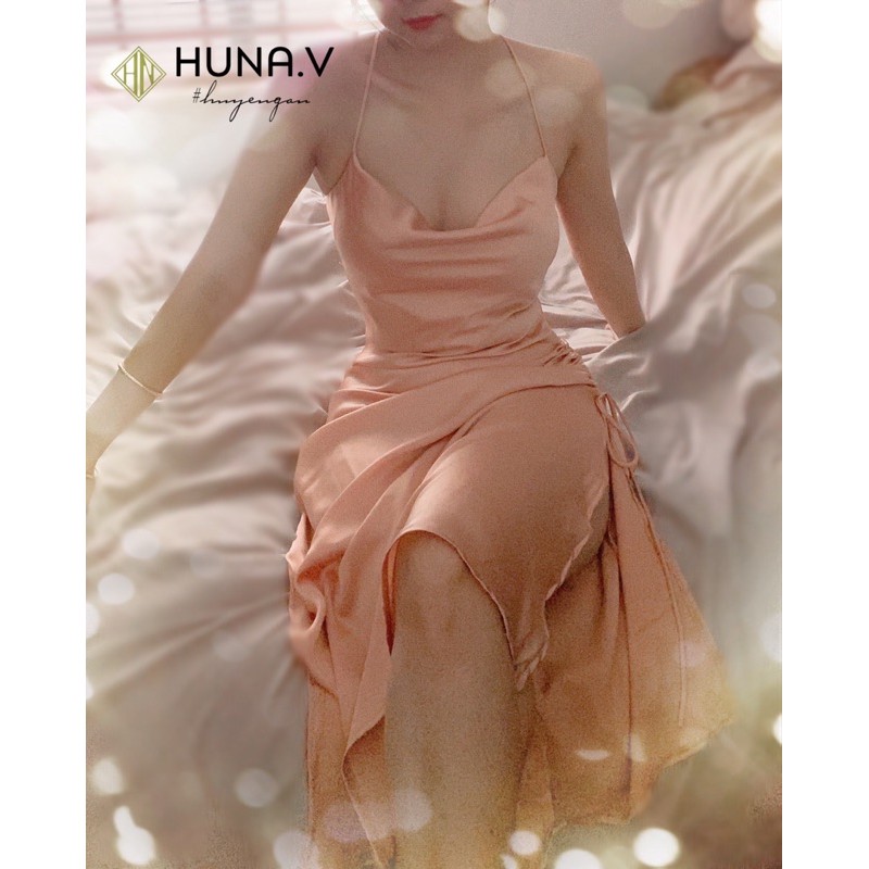 Đầm Lụa Cổ đổ rút xẻ tà 2 bên | BigBuy360 - bigbuy360.vn