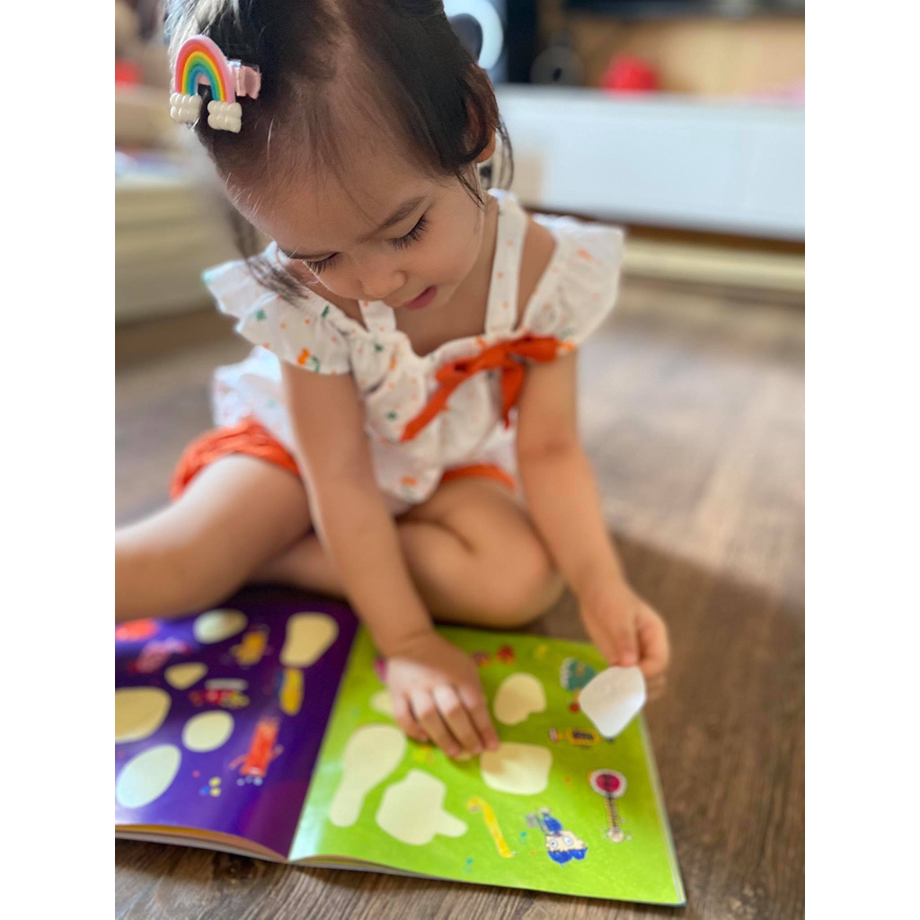 Sách dán hình cho bé siêu dễ thương