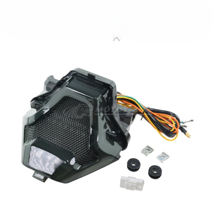 Đèn Hậu TST Malaysia Tích Hợp Xi Nhan Cho YAMAHA EXCITER 150i, R3, R25, MT-03, MT-25, MT07 mẫu 2