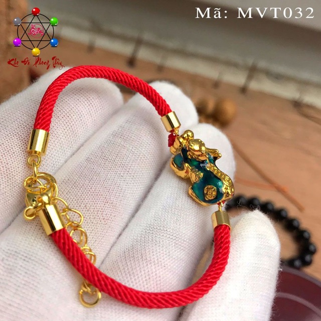 Mũ hình trụ xỏ đầu dây vòng phong thuỷ