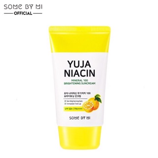 Kem chống nắng Some By Mi Yuja Niacin Mineral 100 Brightening Suncream 50ml (vàng)