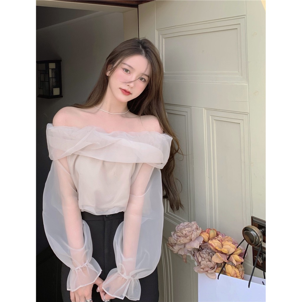 Áo trễ vai phối voan nhẹ nhàng nữ tính
