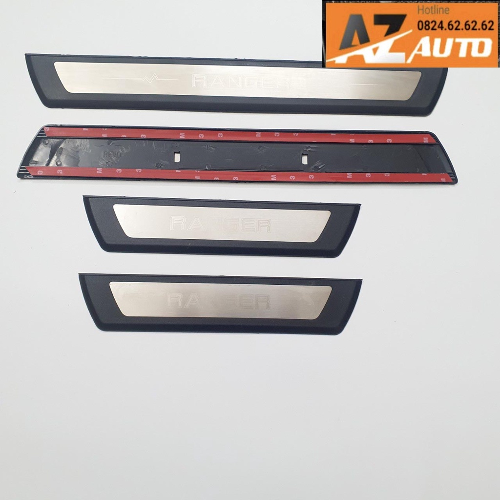 ỐP BẬC CHÂN NGOÀI NHỰA ĐEN FORD RANGER 2016 - 2022