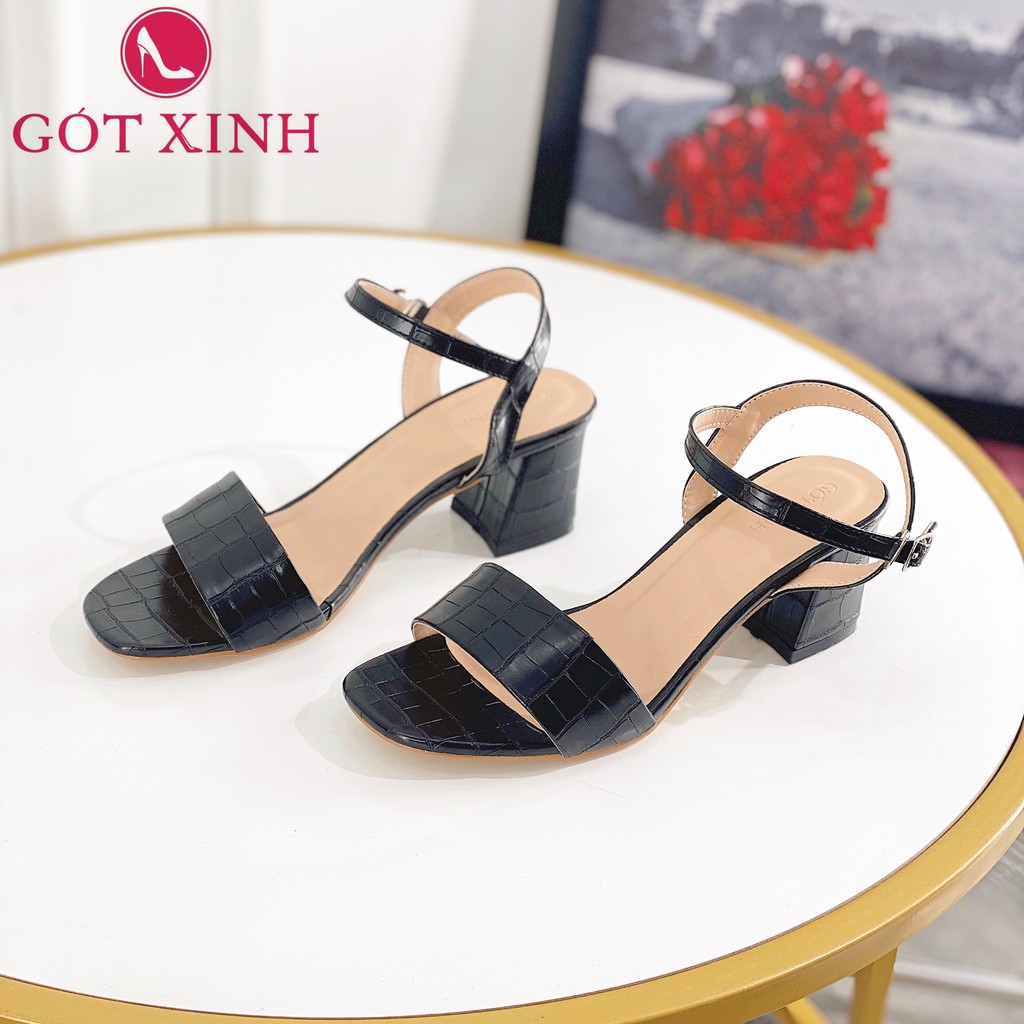 Sandal cao gót nữ GÓT XINH GD22 màu trắng quai ngang dập vân da rắn đế cao 5cm gót trụ vuông