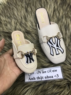 Dép sục cho mẹ và bé