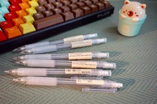 Bút chì bấm Muji ngòi 0.5mm