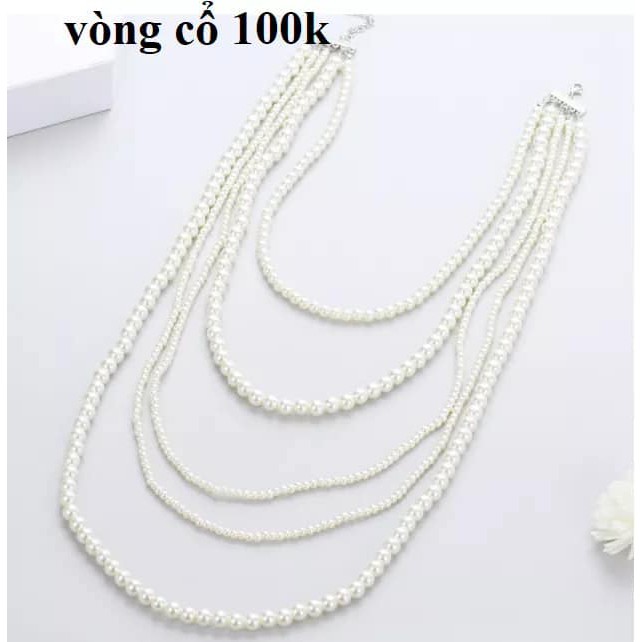 Vòng cổ hạt ngọc chụp hình