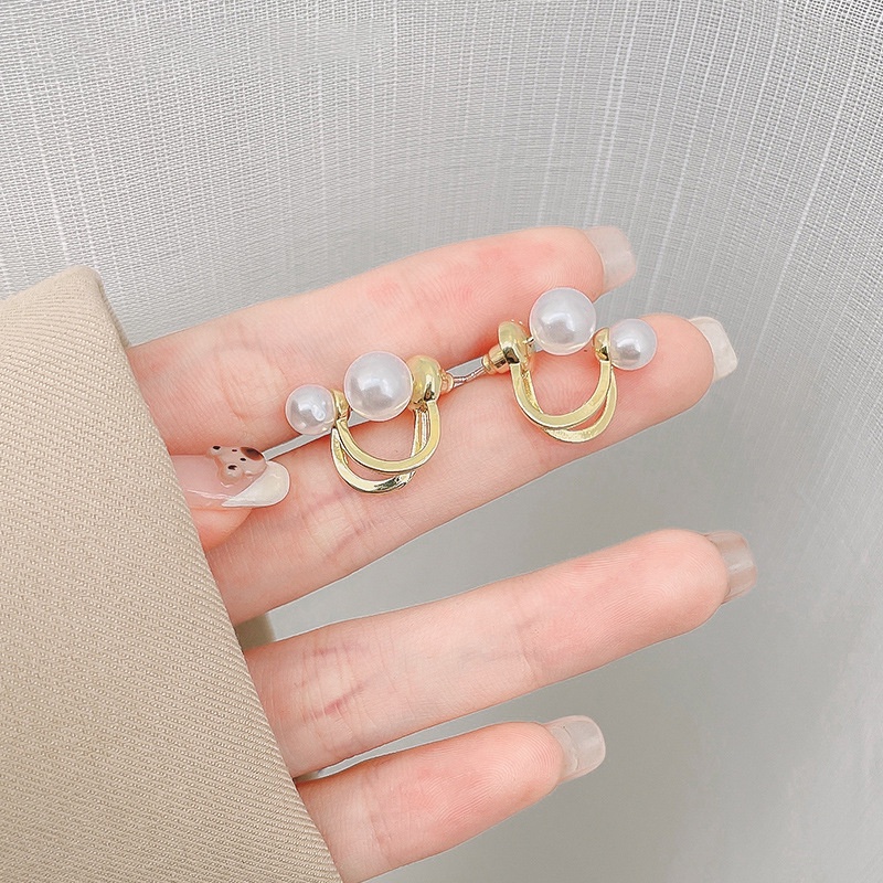 Khuyên tai ngọc trai phong cách Hàn Quốc cho nữ 2022