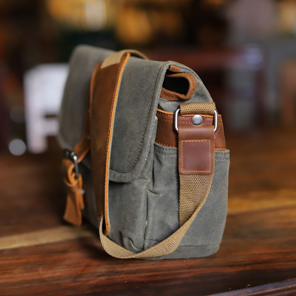 TÚI ĐEO CHÉO MINI SÁP XỊN SÒ 🎁CÓ CHỐNG SỐC ĐỰNG MÁY ẢNH LÀM QUÀ TẶNG CHO BẠN BÈ SIÊU NGẦU, VẢI SÁP WAX, CHỐNG NƯỚC | BigBuy360 - bigbuy360.vn