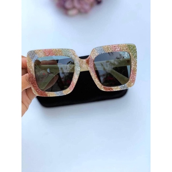 Mắt kính Gucci dáng vuông Auth