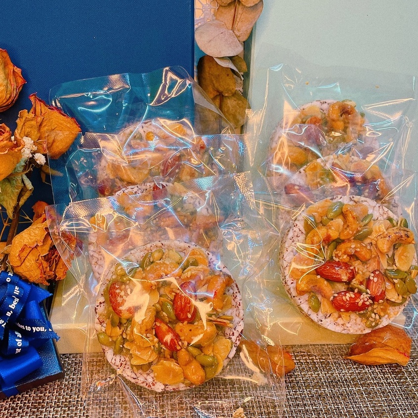 Bánh Gạo Lứt Siêu Hạt Dinh Dưỡng YOLO FOOD Đồ ăn vặt Healthy thơm giòn chất lượng ATVSTP