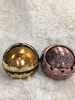Gạt tàn Hoàng gia