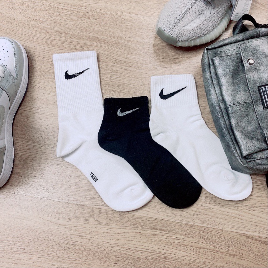 Tất nam nữ cổ cao MOKANA vớ nike cổ ngắn thời trang đen trắng dệt kim cao cấp TD01