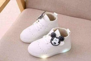 Giày boot mèo cho bé gái