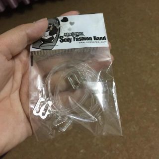 DÂY QUAI ÁO TRONG SUỐT