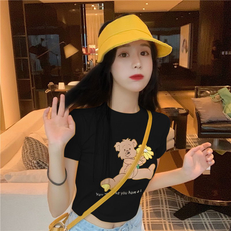 Áo Crop Top Tay Ngắn In Hình Gấu Và Hoa | BigBuy360 - bigbuy360.vn