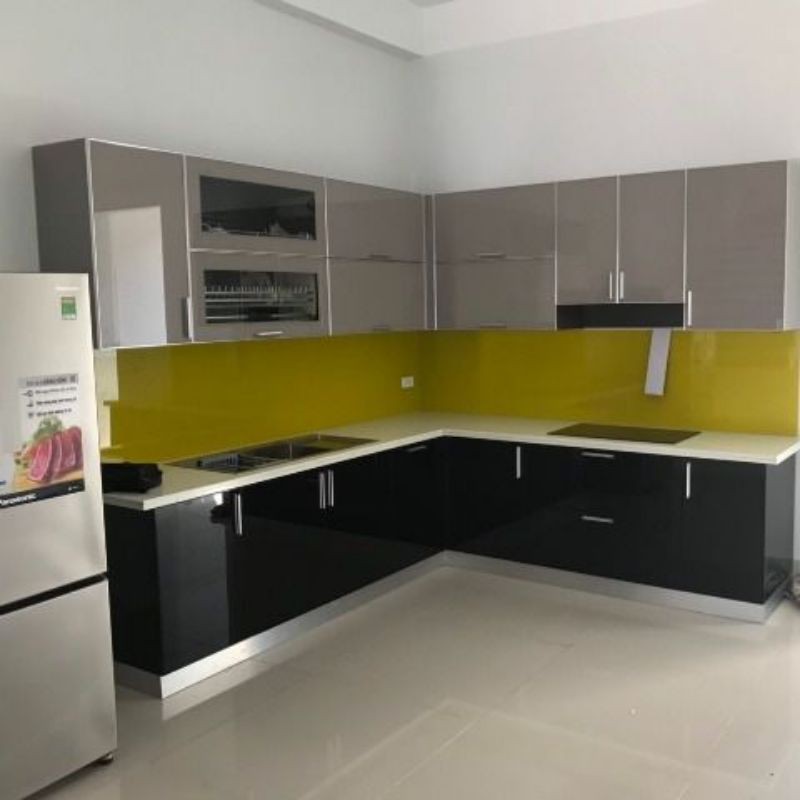 Thanh nhôm làm cánh kính tủ bếp