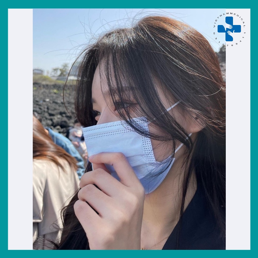 Khẩu Trang Y Tế 4 Lớp VIETNAM MEDICAL - Kháng Khuẩn 99% Giá tốt - Hộp 50 cái