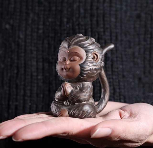 Tượng Tôn Ngộ Không mẫu mới siêu dễ thương cute tặng gậy