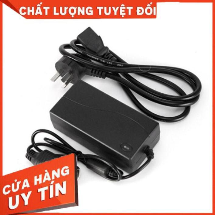 Bộ Chuyển Đổi Nguồn 220VAC- 12VDC 60W Tẩu Sạc Ô Tô