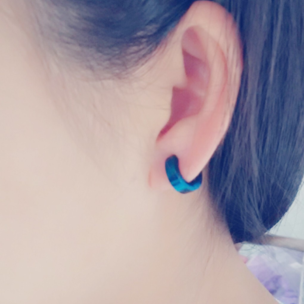 Đôi khuyên tai bằng thép không gỉ thiết kế đơn giản