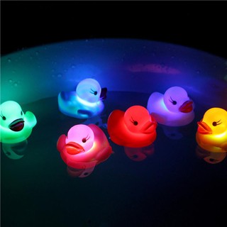 ♥♥♥Float Newborn Bath Time Toy Chang Duck Flash LED Lamp