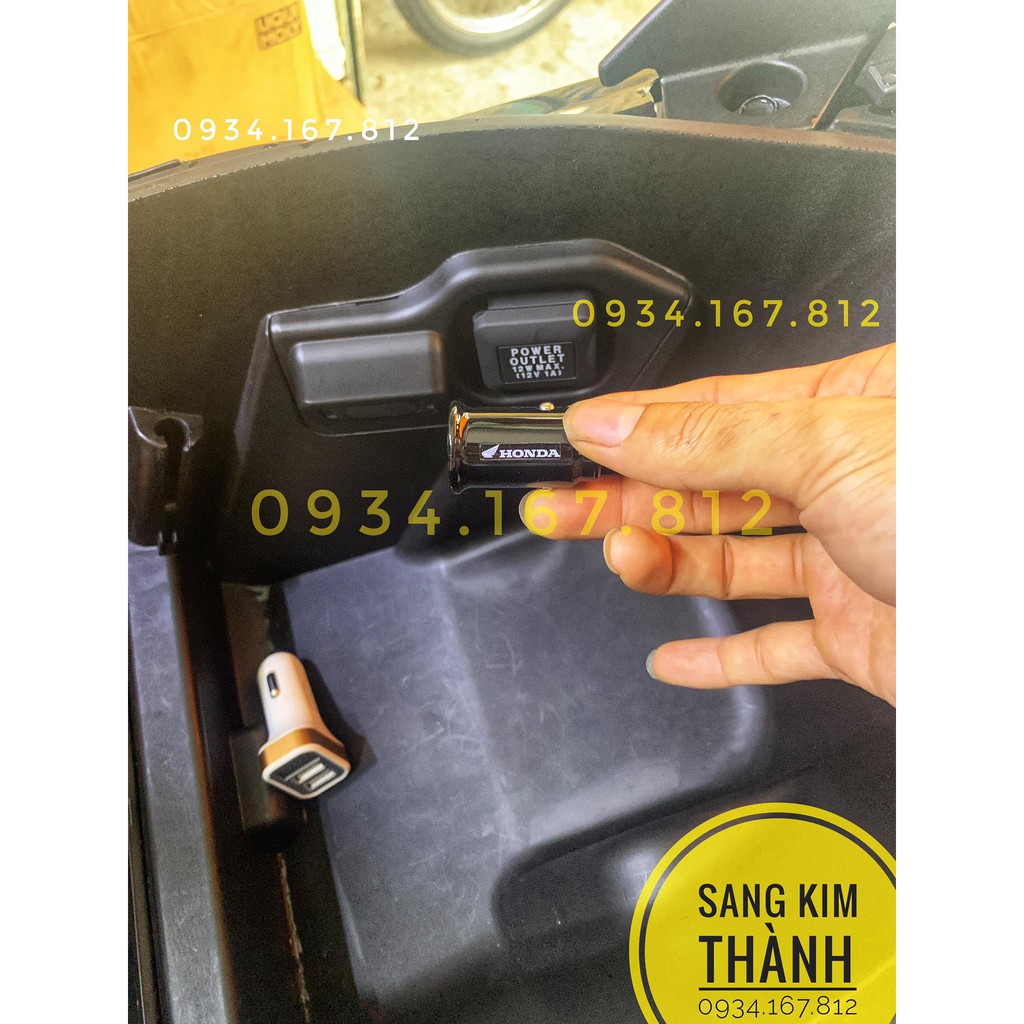 Cốc Sạc Điện Thoại xe Máy Honda Air Blade 150 2020 2021 2022 Chính Hãng