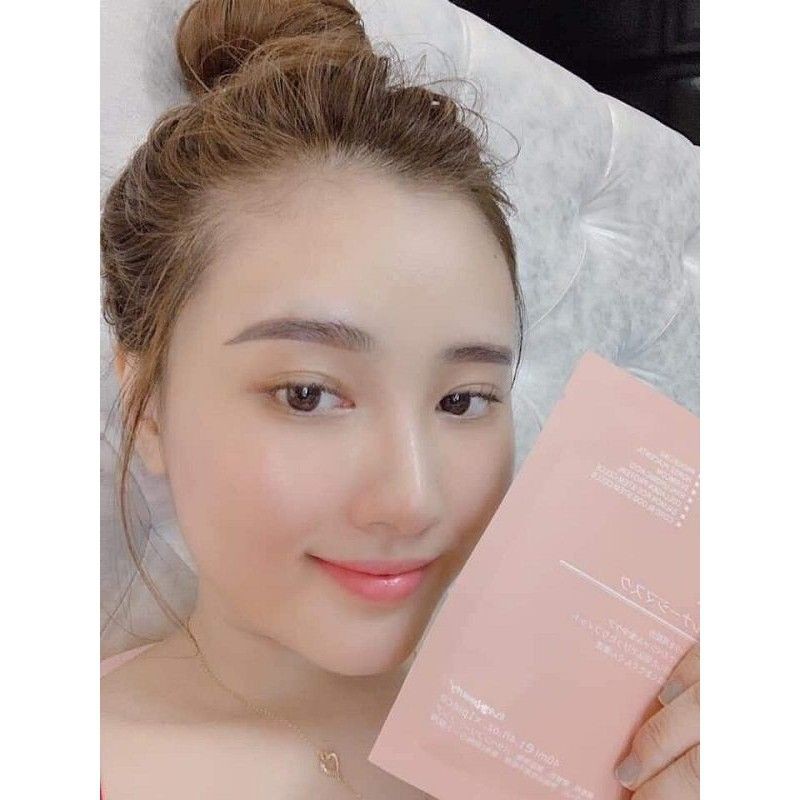 Mặt nạ nhau thai cuốn rốn Nhật Bản