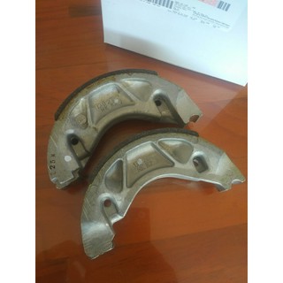 Bố thắng (má phanh) đùm sau Yamaha