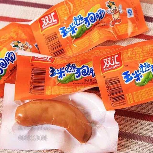 Xúc xích ngô cay ăn liền