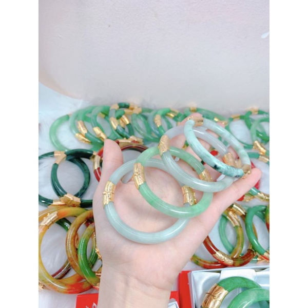 Vòng ngọc không đen