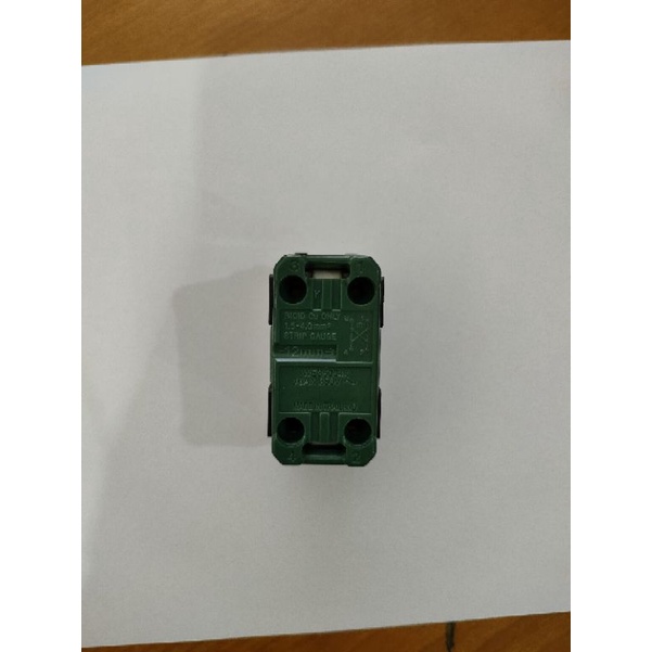 Hạt công tắc trung gian 4 tiếp điểm Panasonic