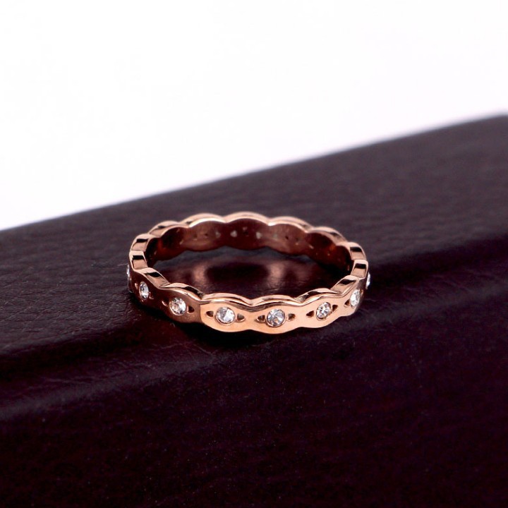 Nhẫn Nữ Đính Đá Titan Ko Đen TT 1958